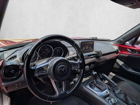 Used 2017 MAZDA MX-5 Miata Club RWD image 10