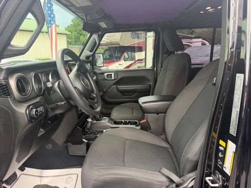 Used 2022 Jeep Wrangler Unlimited Sport AWD/4WD image 10