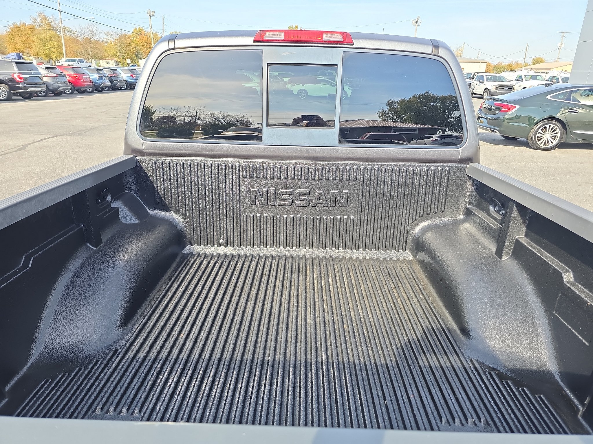 Used 2018 Nissan Frontier SV RWD image 10