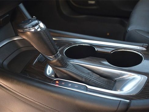 Used 2020 Chevrolet Malibu Premier image 26