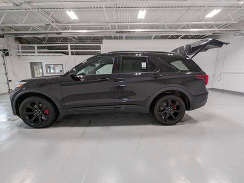 Used 2022 Ford Explorer ST w/ ST Street Pack AWD/4WD image 12