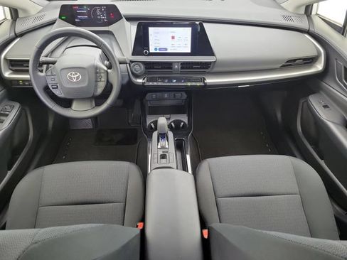 Used 2025 Toyota Prius LE FWD image 15