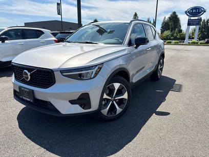 Used 2024 Volvo XC40 B5 Core