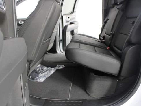 New 2026 GMC Sierra 1500 SLT image 19