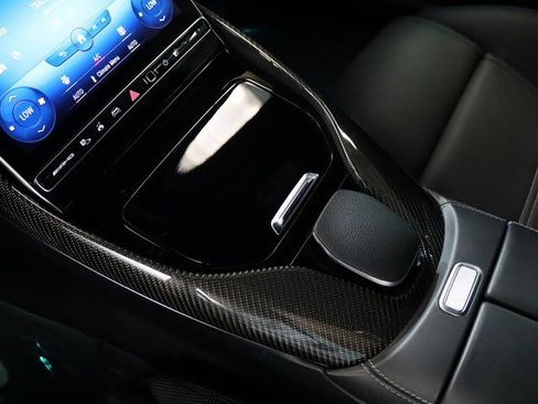 Used 2022 Mercedes-Benz SL 63 AMG 4MATIC image 32