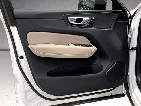 Certified 2026 Volvo XC60 B5 Plus w/ Protection Package Premier AWD/4WD image 19