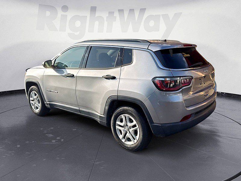 Used 2019 Jeep Compass Sport FWD image 3