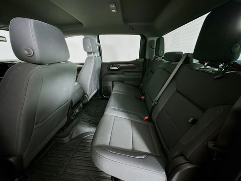 Used 2025 GMC Sierra 1500 Elevation image 27