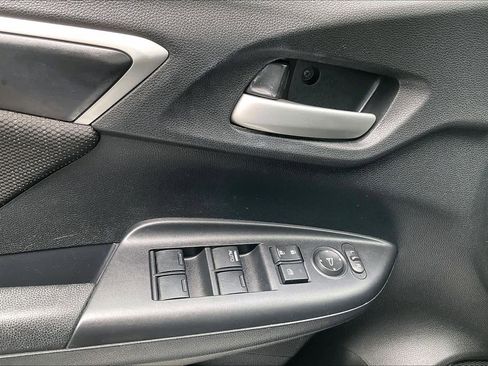 Used 2015 Honda Fit EX image 34