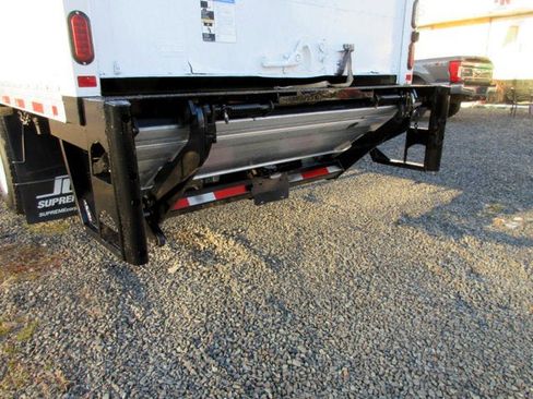 Used 2016 Ford F650 2WD Regular Cab Super Duty image 9