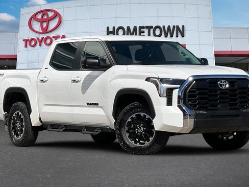 Used 2024 Toyota Tundra SR5 image 2