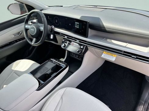 New 2026 Hyundai Tucson Limited image 17