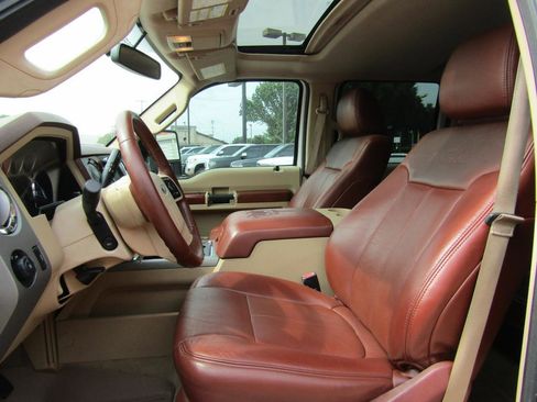Used 2011 Ford F250 King Ranch w/ FX4 Off Road Pkg AWD/4WD image 9