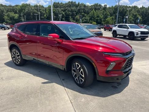Used 2025 Chevrolet Blazer RS FWD image 11