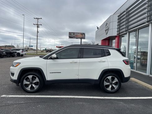 Used 2018 Jeep Compass Latitude w/ Popular Equipment Group image 18