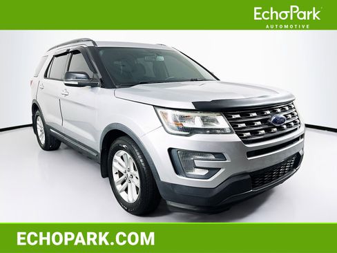 Used 2017 Ford Explorer XLT w/ Equipment Group 201A image 1