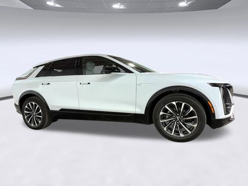 New 2026 Cadillac Lyriq Sport AWD/4WD image 8