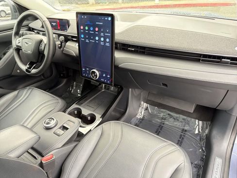 Used 2021 Ford Mustang Mach-E Premium image 32