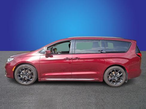 Used 2021 Chrysler Pacifica Touring-L w/ Uconnect Theater Family Group FWD image 7
