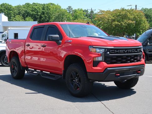 Used 2023 Chevrolet Silverado 1500 Custom Trail Boss AWD/4WD image 13