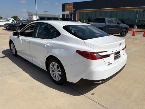 Used 2025 Toyota Camry LE FWD image 3
