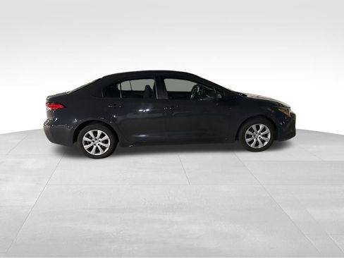 Used 2024 Toyota Corolla LE image 4