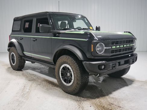 Certified 2023 Ford Bronco Black Diamond w/ Sasquatch Package image 3