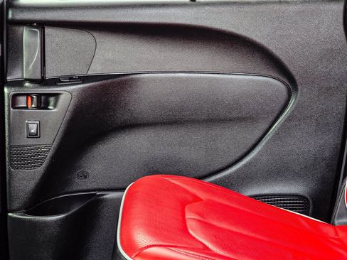 Used 2020 Chrysler Pacifica Limited w/ Quick Order Package 27H Red S image 35