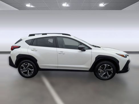 Used 2024 Subaru Crosstrek 2.0i Premium image 8