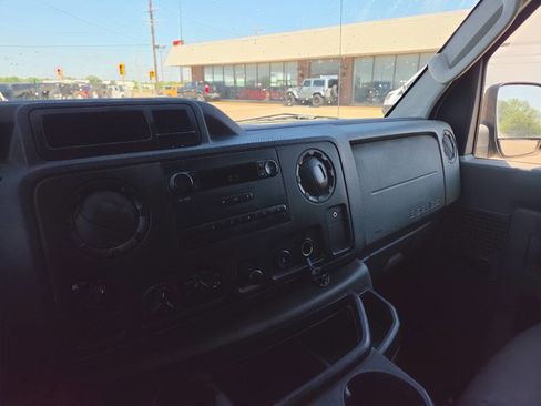 Used 2012 Ford E-150 and Econoline 150 RWD image 36