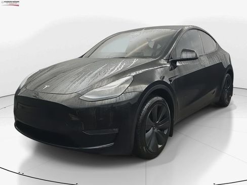 Used 2025 Tesla Model Y Long Range image 5