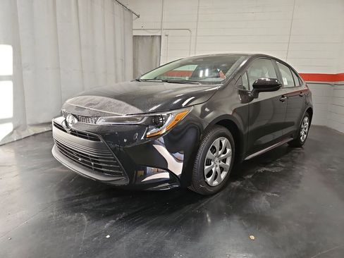 New 2026 Toyota Corolla LE image 3