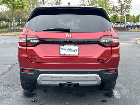 Used 2025 Honda Pilot TrailSport image 28
