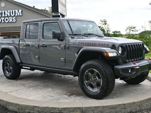 Used 2021 Jeep Gladiator Rubicon w/ Cold Weather Group AWD/4WD image 3