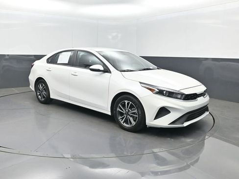 Used 2023 Kia Forte LXS w/ LXS Technology Package FWD image 31