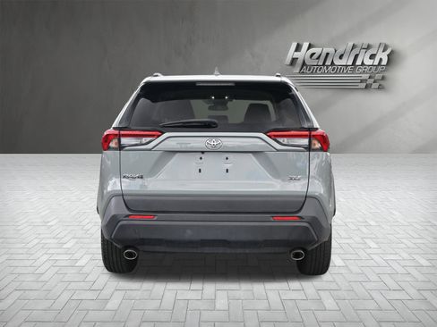 Used 2022 Toyota RAV4 XLE image 9
