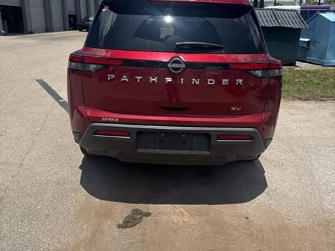 Used 2022 Nissan Pathfinder SV FWD image 3
