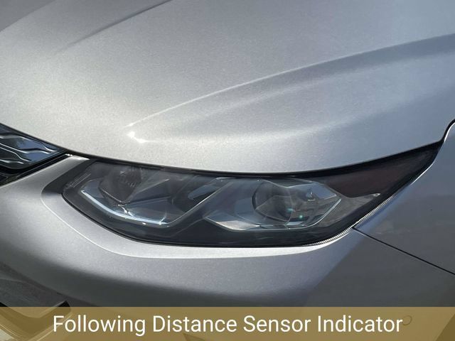 Used 2017 Chevrolet Volt Premier w/ Driver Confidence II Package FWD image 12