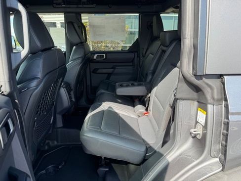 New 2025 Ford Bronco Badlands image 24