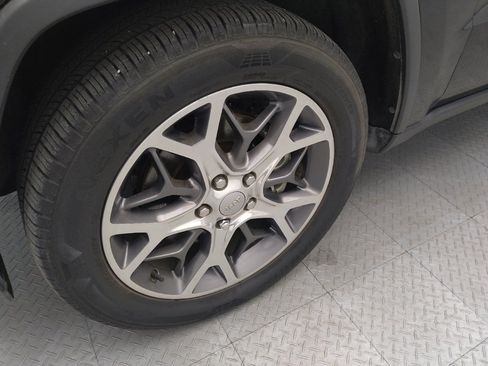 Used 2021 Jeep Grand Cherokee Limited RWD image 31
