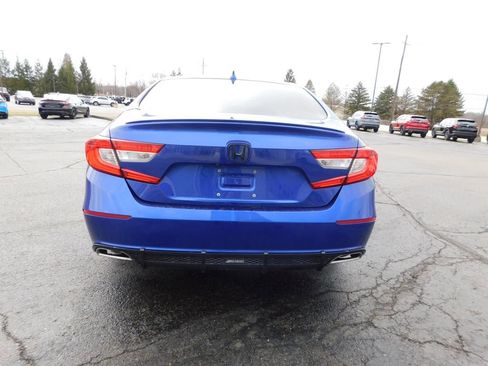 Used 2019 Honda Accord Sport image 4
