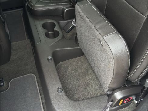 Used 2016 Chevrolet Colorado LT w/ Luxury Package, Chrome image 36