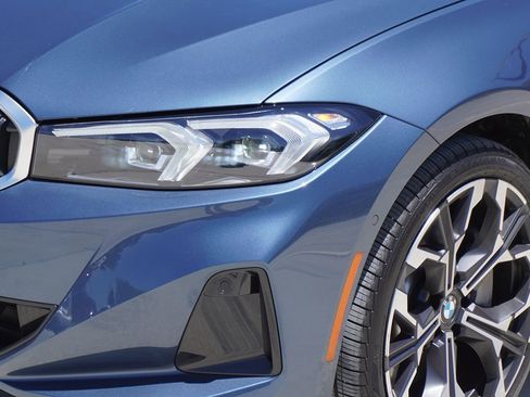 Used 2025 BMW 330i Sedan RWD image 2