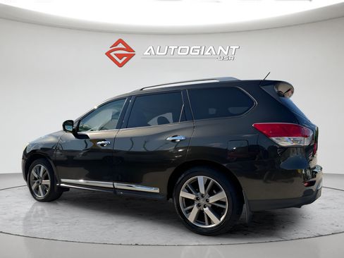 Used 2015 Nissan Pathfinder Platinum w/ Cargo Package FWD image 4
