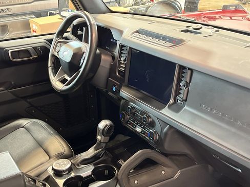 Used 2025 Ford Bronco Badlands AWD/4WD image 25