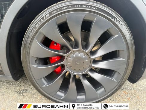 Used 2023 Tesla Model Y Performance AWD/4WD image 29