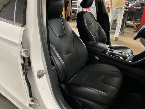 Used 2019 Ford Fusion Titanium AWD/4WD image 20