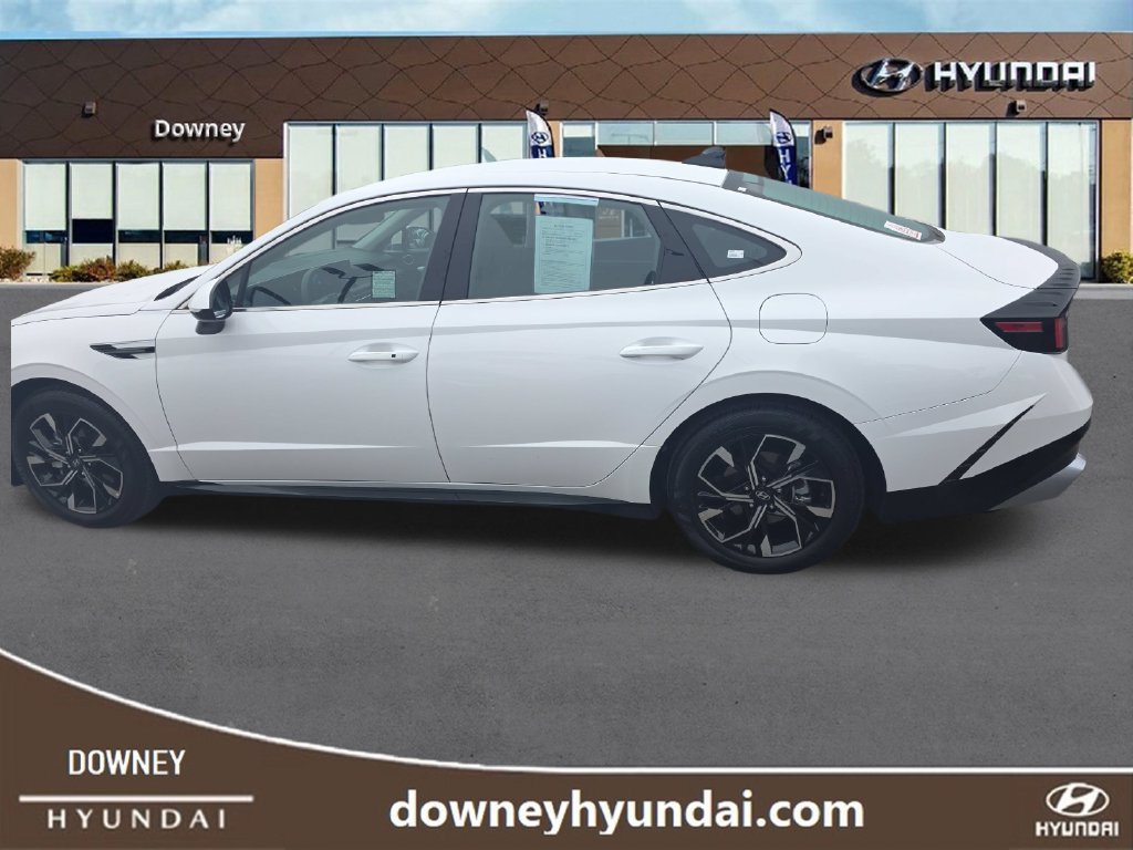 Used 2025 Hyundai Sonata SEL FWD image 2