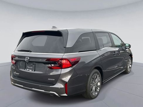 New 2026 Honda Odyssey Touring image 4