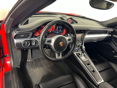 Used 2015 Porsche 911 4 Cabriolet AWD/4WD image 4